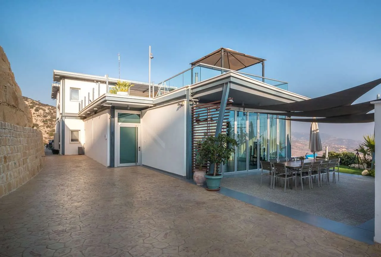 TPO Roofing Guide: Benefits, Costs & Tips